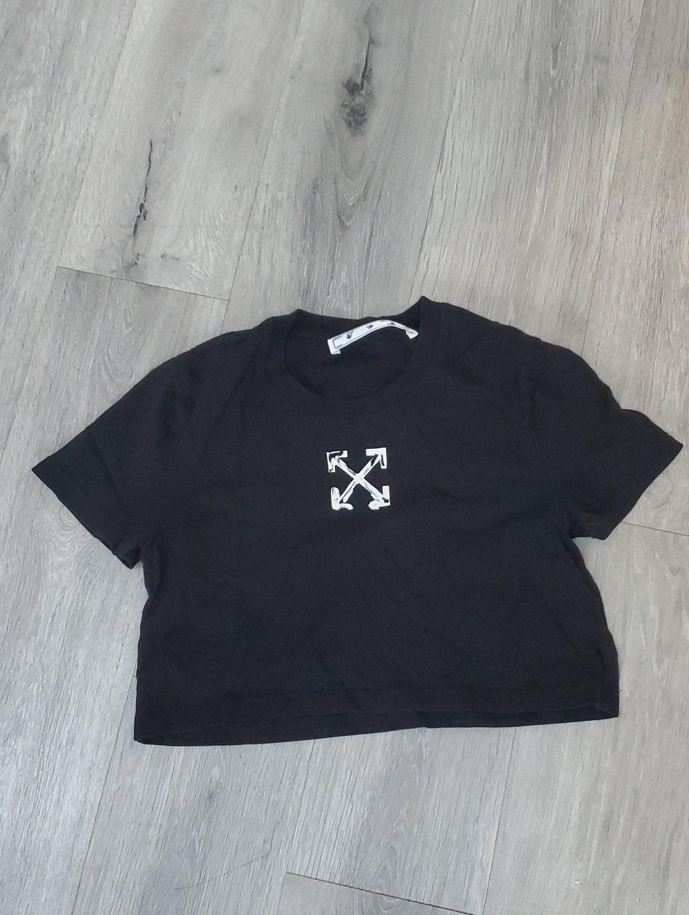 Off-White Black Cropped Arrow Logo Tee Xs